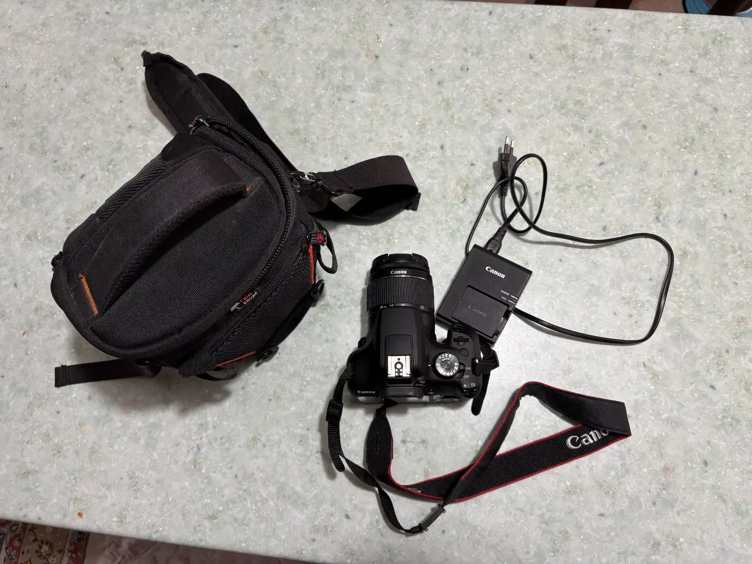 دوربین عکاسی کانن ۲۰۰۰D|دوربین عکاسی و فیلم‌برداری|کرج, عظیمیه|دیوار