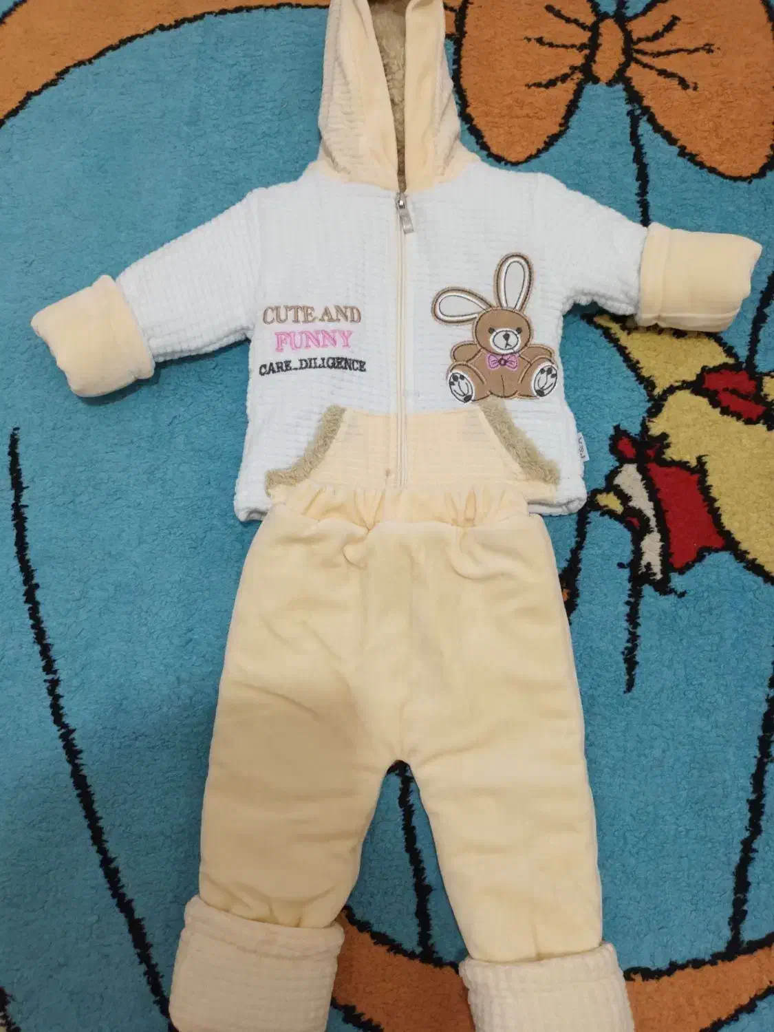 سویی شرت و شلوار نوزادی|کفش و لباس بچه|بروجرد, |دیوار