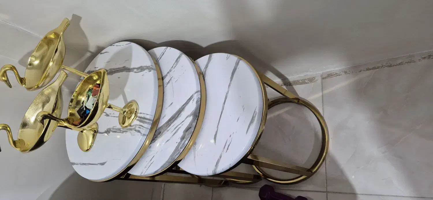 مبلمان 8نفره نو همراه میز وسط و عسلی میز غذاخوری|مبلمان خانگی و میز عسلی|هشتگرد, شهرک گلها|دیوار