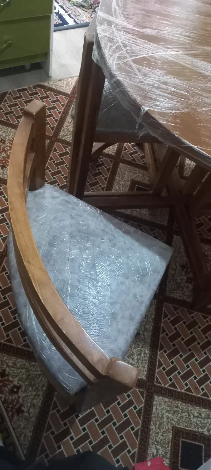 میز وصندلی آشپزخانه|میز و صندلی غذاخوری|سیرجان, |دیوار