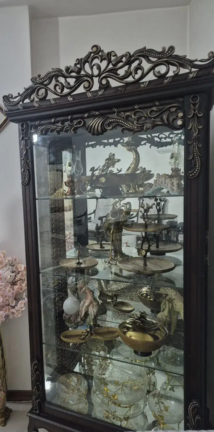 فروش فوری بوفه( ویترین ) چوب نو به دلیل جابجایی|بوفه، ویترین، کنسول|شیراز, فرهنگ شهر|دیوار