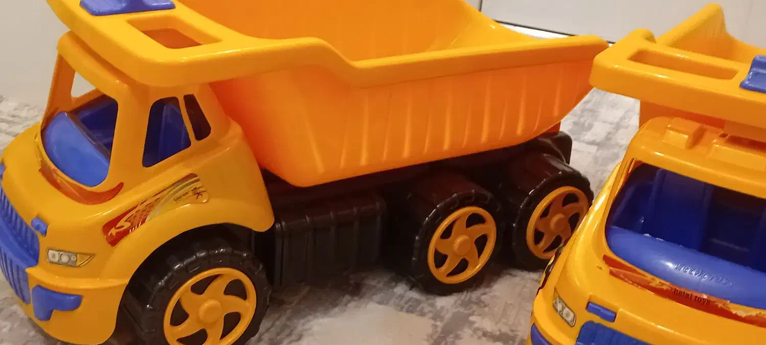 کامیون بزرگ سالم درحدنو فقط ۸۰۰تومن|اسباببازی بچه|اراک, |دیوار