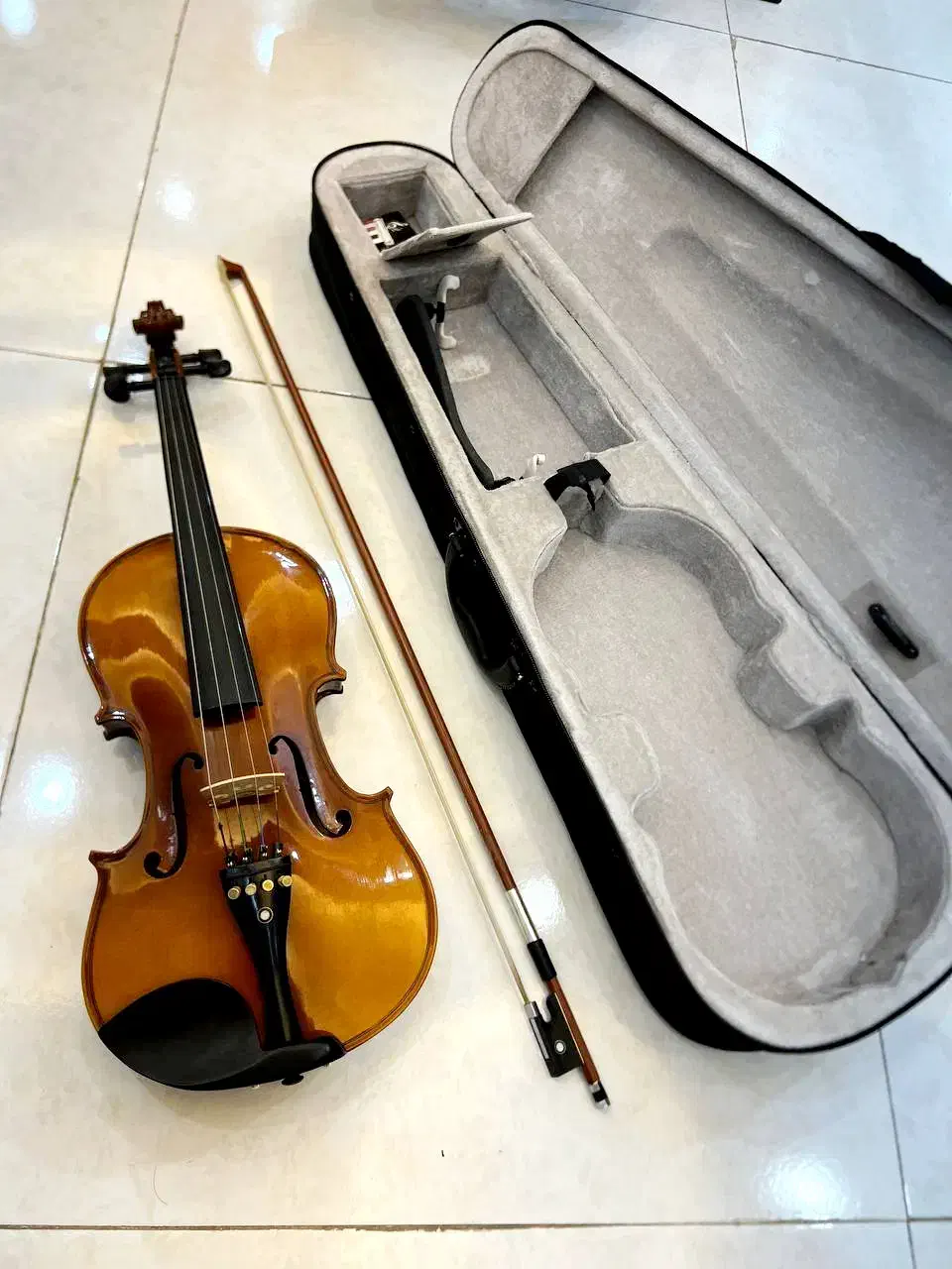 ویالن برند ریچارد بونل اصلی سایز4 همراه لوازم کامل|ویولن|گلستان (تهران), |دیوار