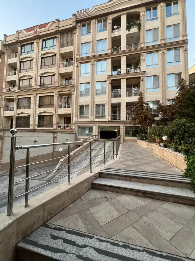 ۸۰متر //دادمان//حتی مجرد