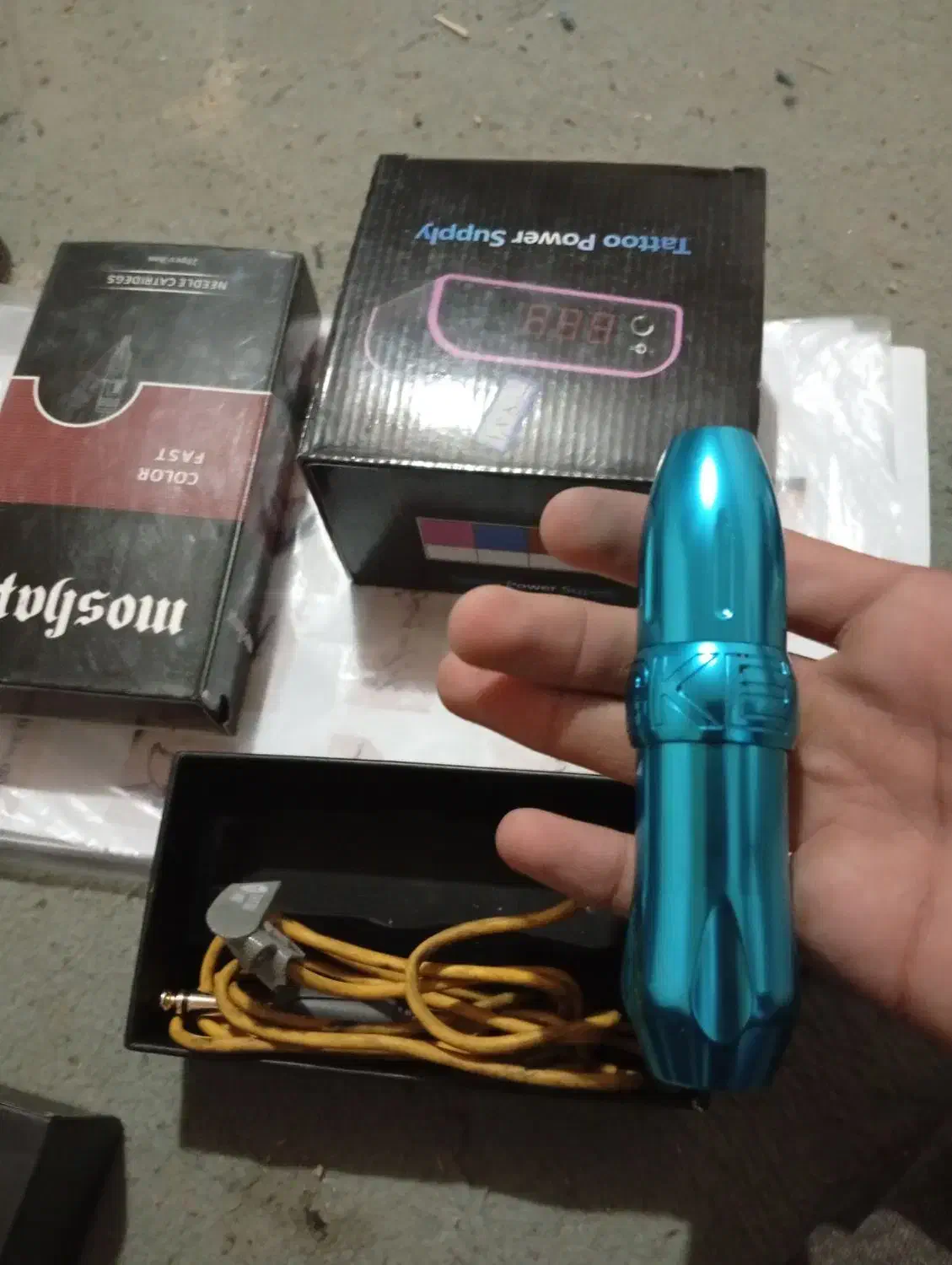 دستگاه تتو زنی|آرایشگاه و سالن‌های زیبایی|سلامی, |دیوار