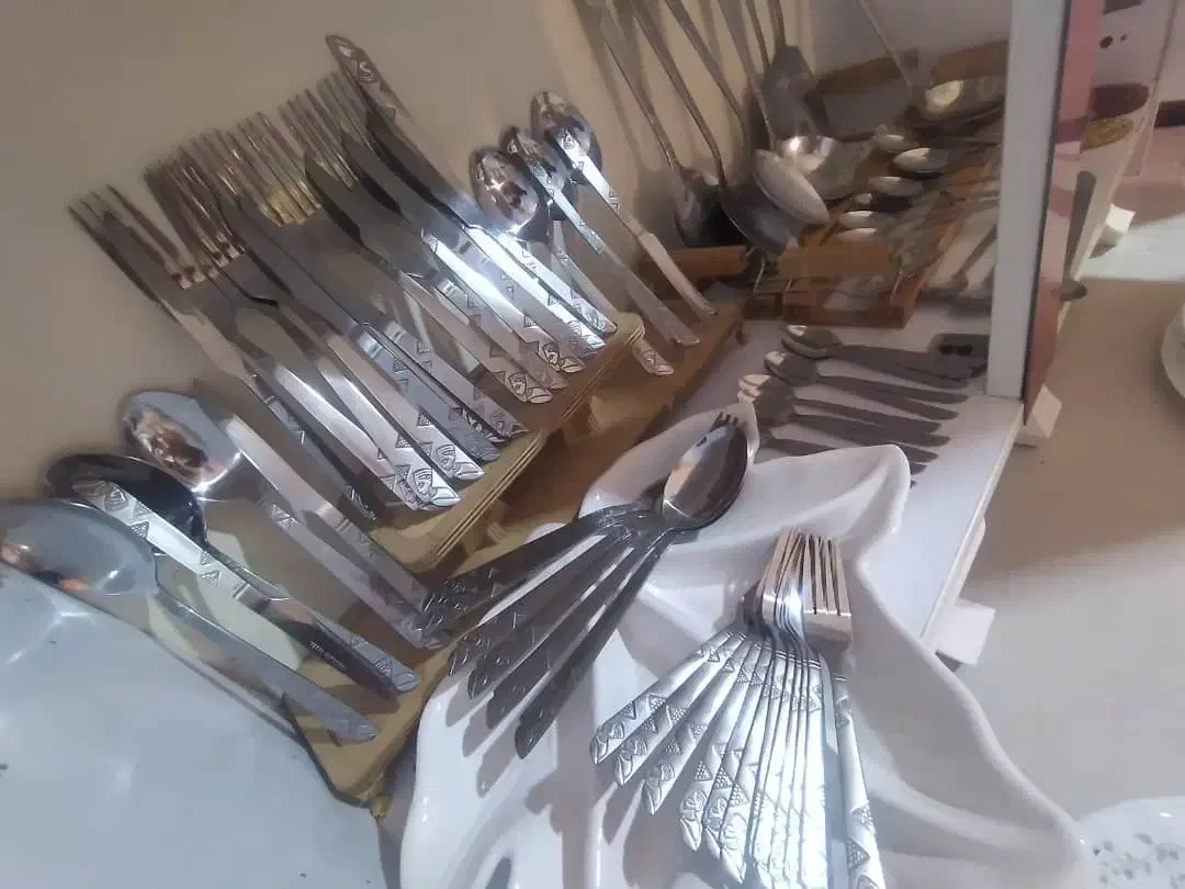 سه دست سرویس قاشق و چنگال و چاقو آکبند قیمت توافقی|ظروف سرو و پذیرایی|تهران, شهرک شریعتی|دیوار