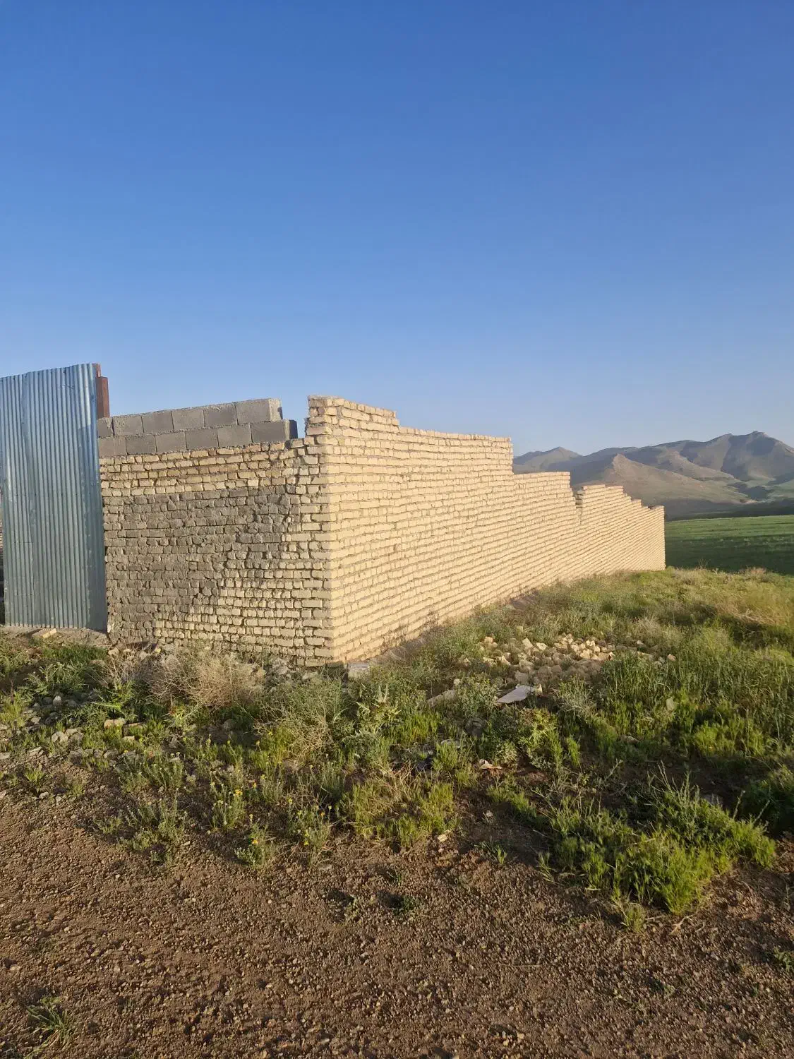 گاوداری صنعتی ۲۰۰۰ متر در چادگان|فروش زمین و ملک کلنگی|چنارود, |دیوار