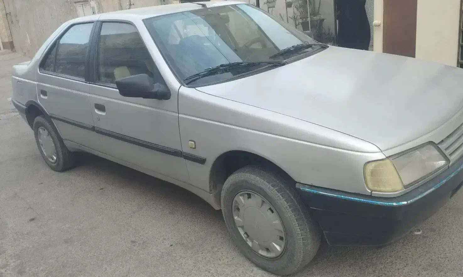 روآ سال کم کار|خودرو سواری و وانت|خمینی‌شهر, |دیوار