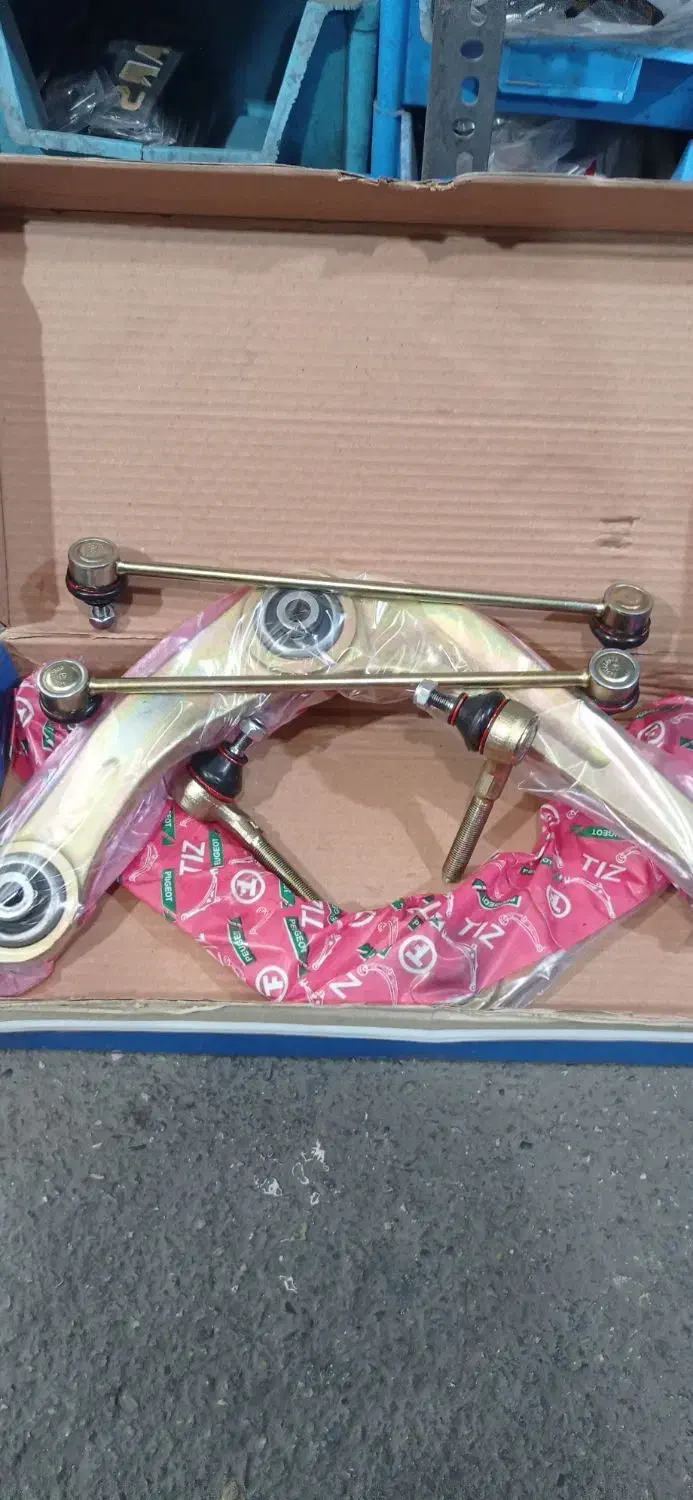 جلوبندی|قطعات یدکی و لوازم جانبی|ری, جوانمرد قصاب|دیوار