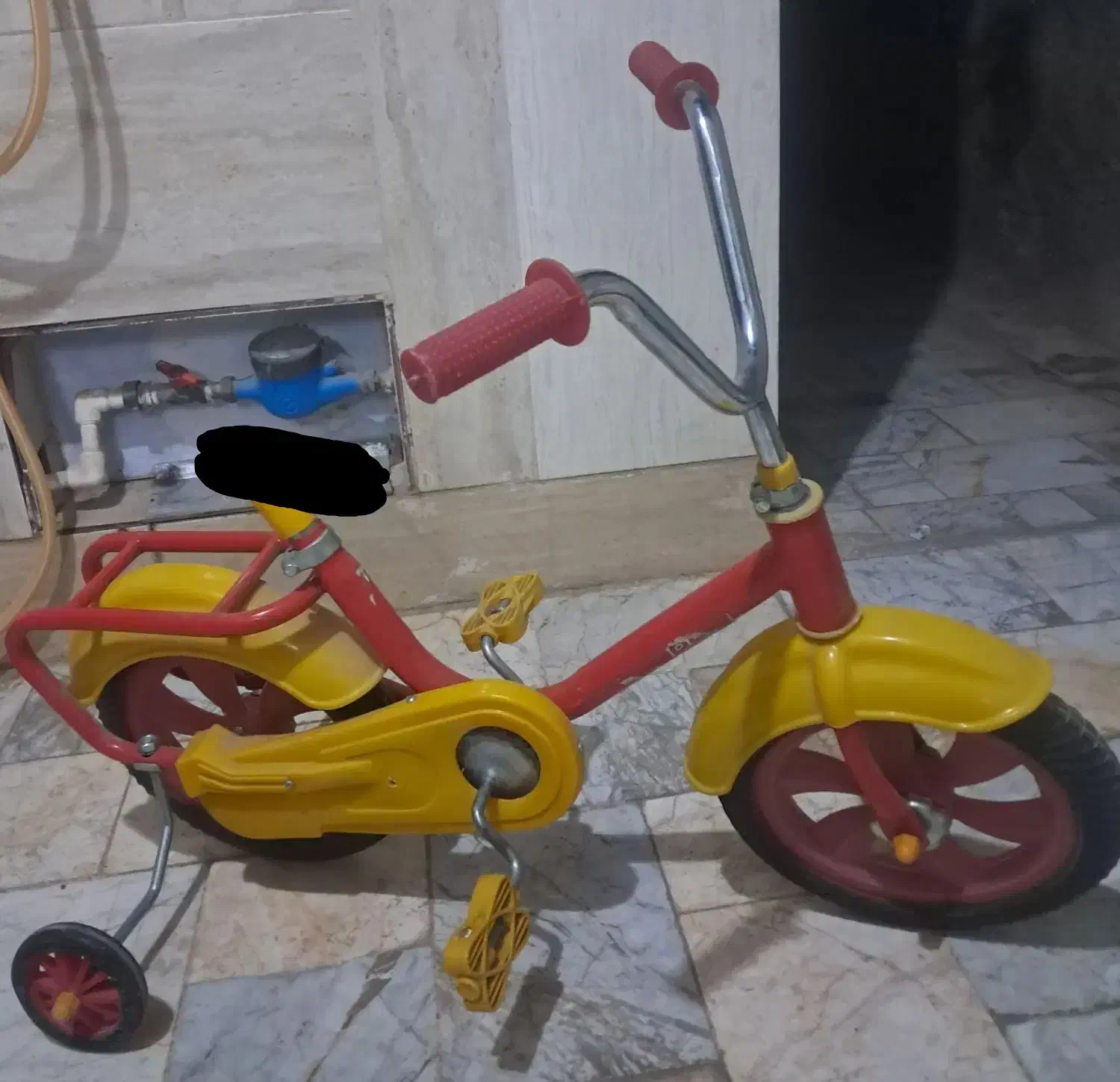 دوچرخه|دوچرخه، اسکیت، اسکوتر|قم, قلعه کامکار|دیوار