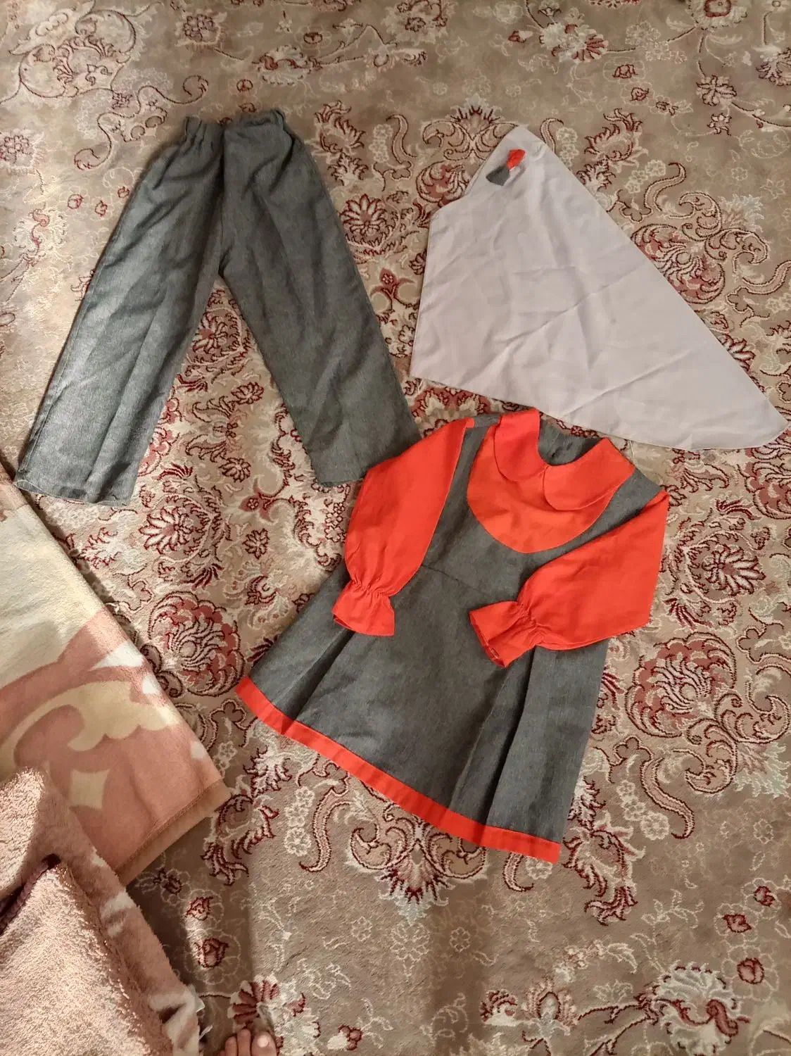 لباس|لباس|سبزوار, غرب نیروگاه|دیوار