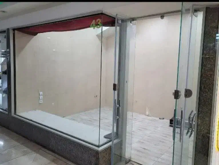 اجاره دفتر کار /تاپ لوکیشن برج کاوه/|اجارهٔ مغازه و غرفه|اصفهان, شیخ اشراق|دیوار