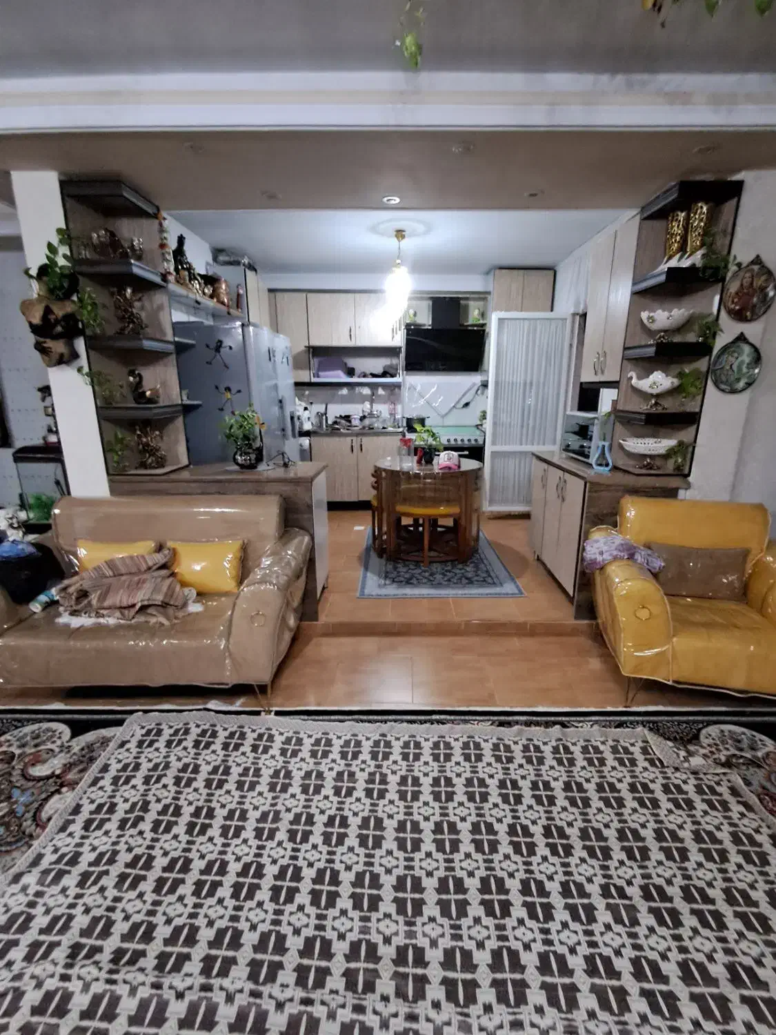 آپارتمان ۱۰۰ متری // شهرک گلها //|اجارهٔ آپارتمان|قرچک, شهرک گلها|دیوار