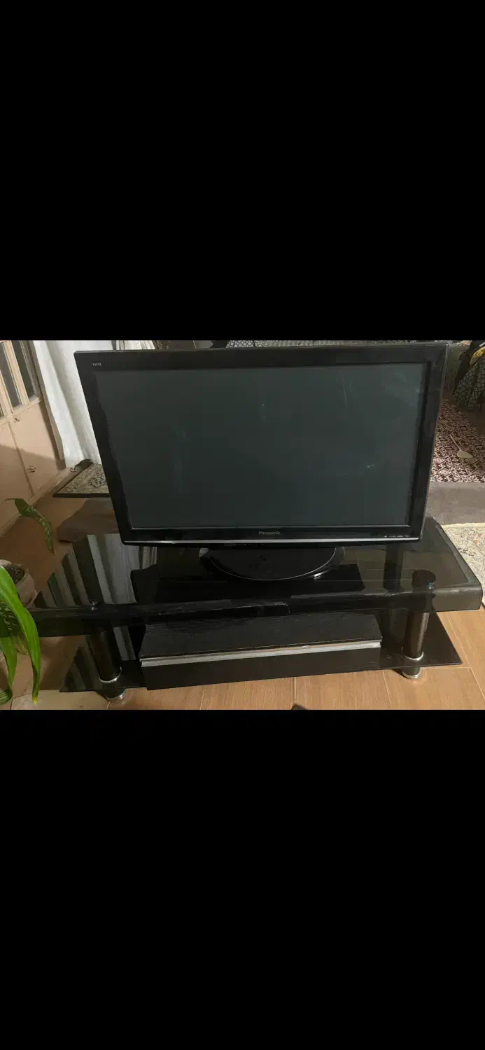 تلویزیون پاناسونیک ۴۲ پلاسما به همراه میز|تلویزیون و پروژکتور|کرمان, |دیوار