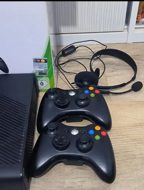 xbox360سوپر اسلیم دو دسته  بی سیم همراه کینکت|کنسول، بازی ویدئویی و آنلاین|بابل, |دیوار