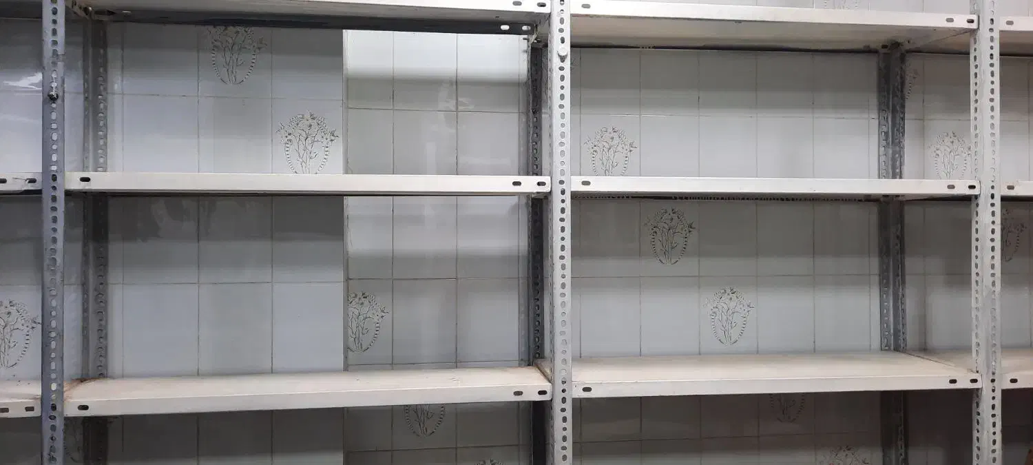 قفسه فلزی فروشگاهی سفید رنگ|فروشگاه و مغازه|لاهیجان, فیاض|دیوار