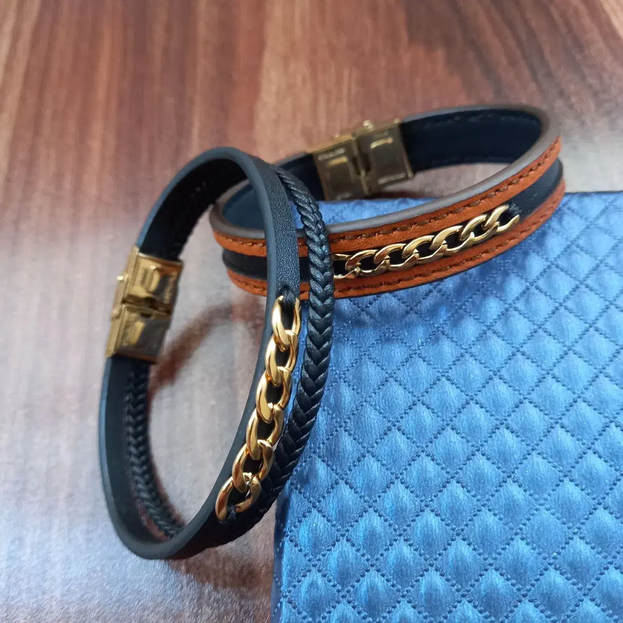 فروش دستبند چرمی کارتیر رنگ ثابت|بدلیجات|تهران, طیب|دیوار