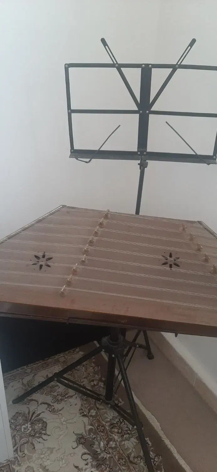 سنتور با چمدان ، میز ، پای نت ، مضراب|سازهای سنتی|ساوه, |دیوار