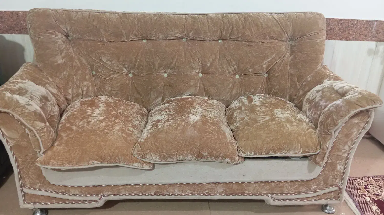 مبل راحتی|مبلمان خانگی و میز عسلی|کرفتو, |دیوار