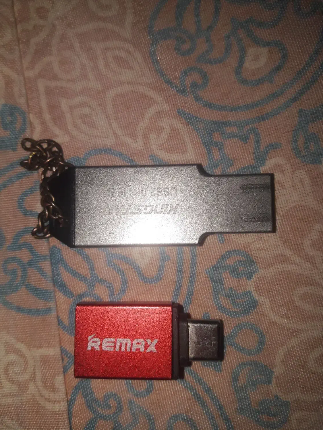 فلش ۱۶ به همراه یک تبدیل او تی جی|قطعات و لوازم جانبی رایانه|مشهد, دانش|دیوار