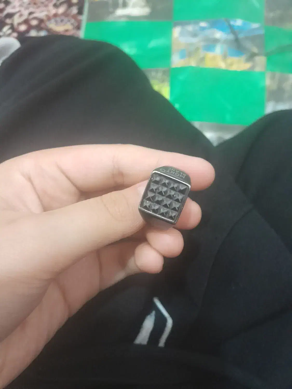 انگشتر|ساعت|چاه مرید, |دیوار