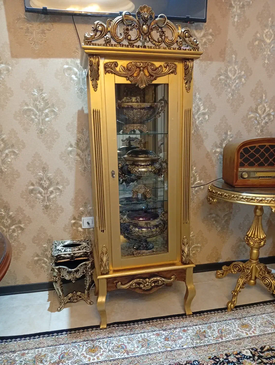 ویترین و ساعت ایستاده|بوفه، ویترین، کنسول|اشتهارد, |دیوار