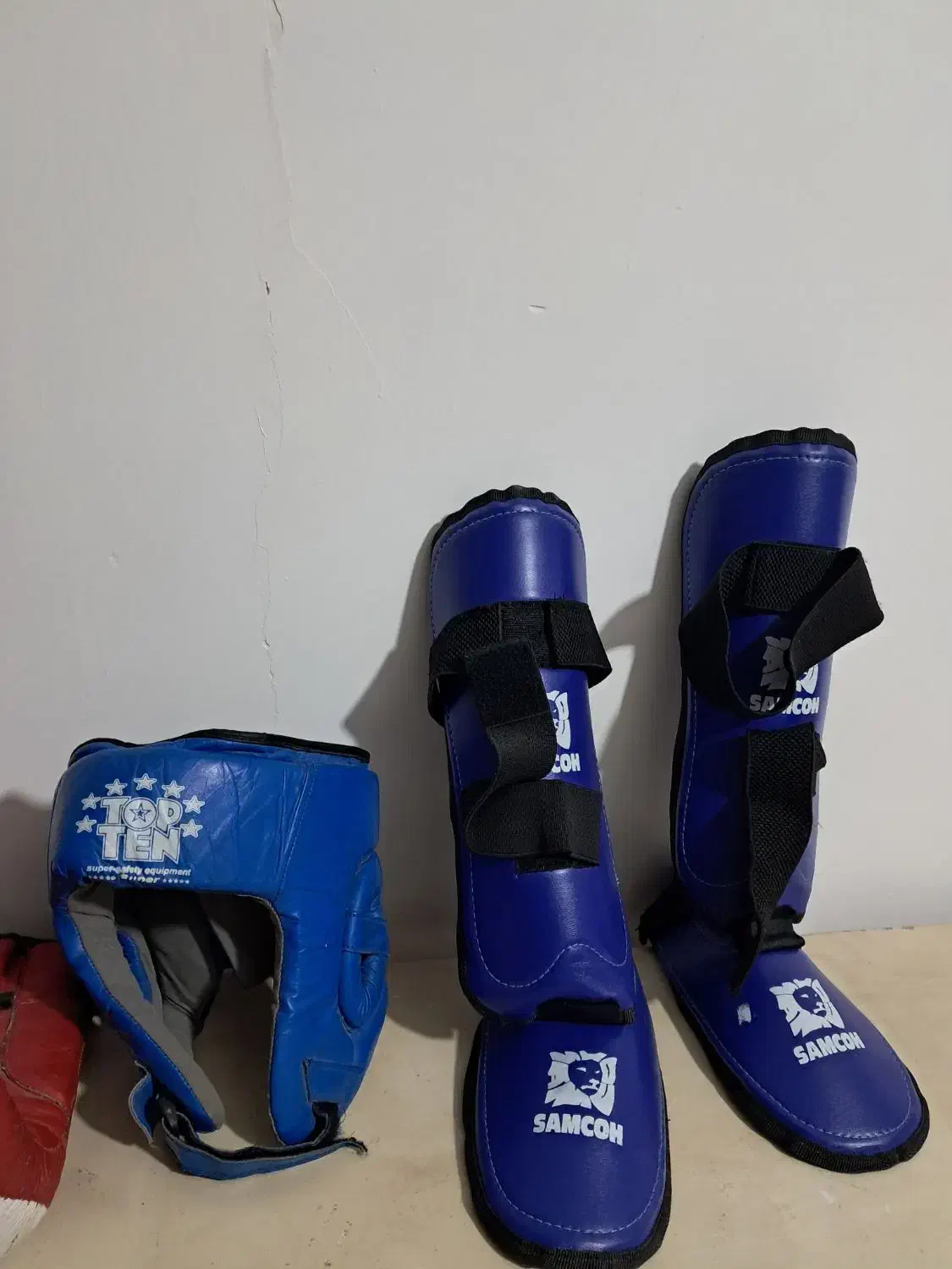 دستکش بوکس ساقبند و کلاه|تجهیزات ورزشی|پاکدشت, شهرک امام رضا|دیوار