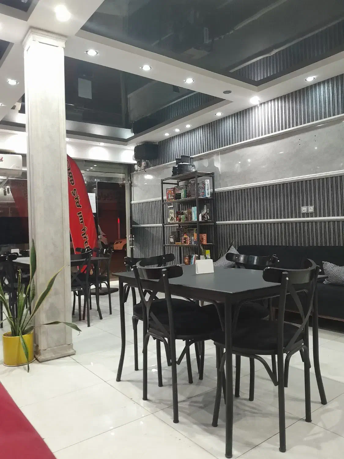 فروش کافه گیم اسپایدرمن|فروش مغازه و غرفه|خرم‌آباد, |دیوار