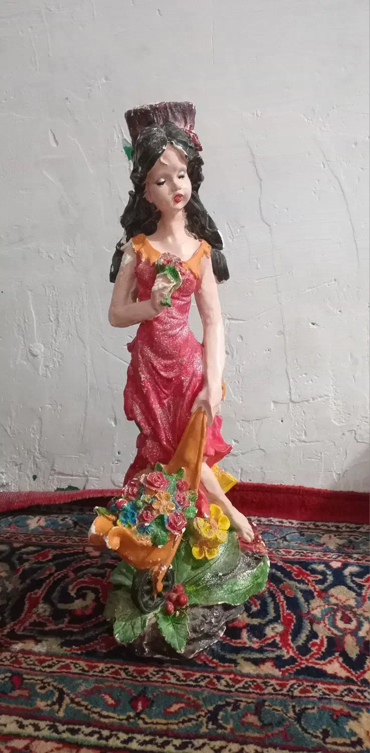 مجسمه|مجسمه، تندیس، ماکت|قرق, |دیوار