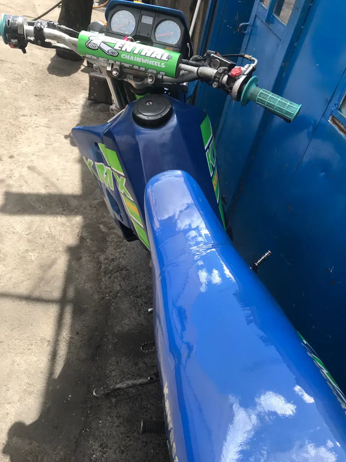 Kmx|موتورسیکلت|سلماس, |دیوار