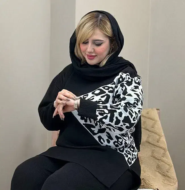 هودی بارانی کلاهدار|لباس|نیشابور, فردوسی جنوبی|دیوار