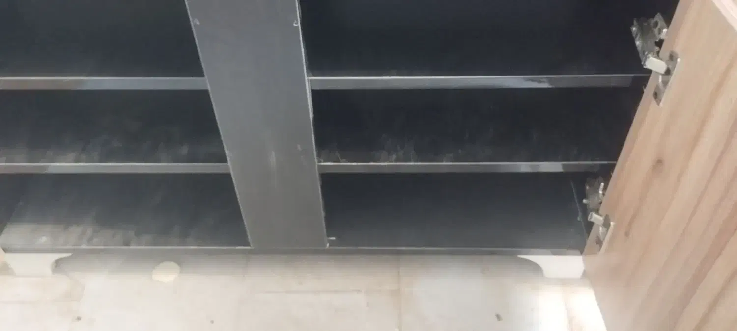 جاکفشی|جاکفشی، کمد، دراور|گلبهار, شهر جدید گلبهار|دیوار