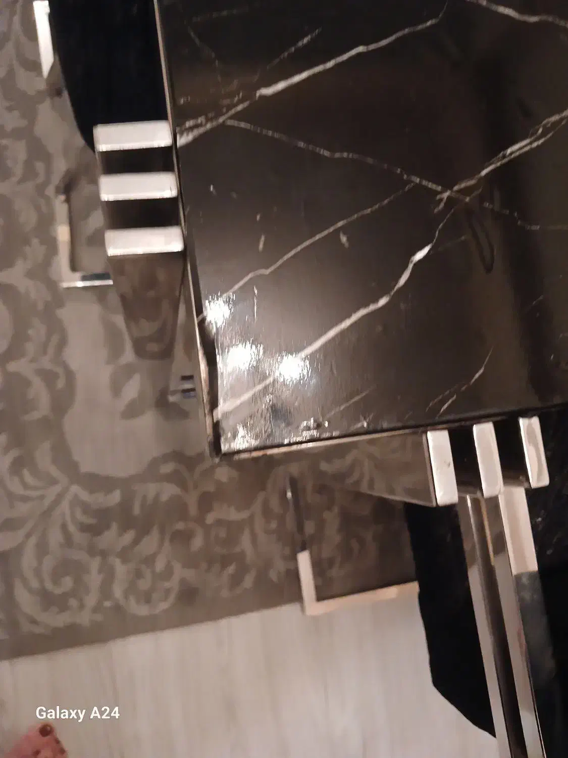 شیشه رو میزی|میز و صندلی غذاخوری|تهران, آبشار تهران (دریاچه)|دیوار