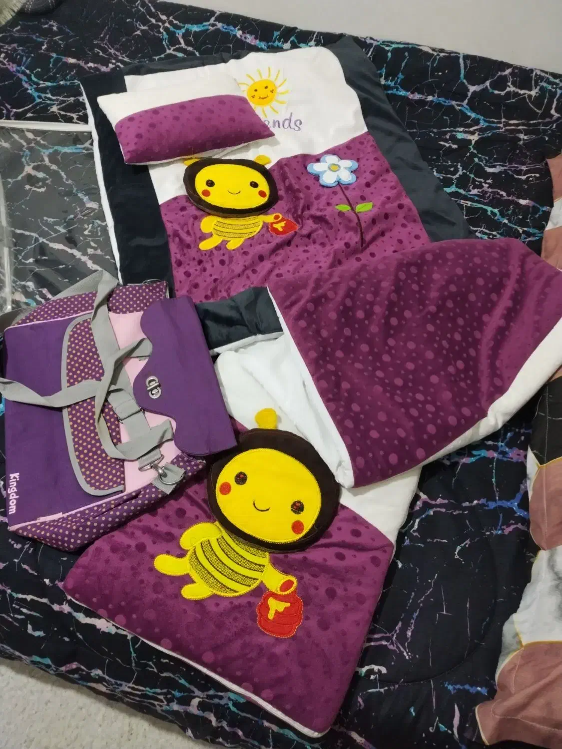 سرویس خواب کودک و کیف کودک|رختخواب، بالش، پتو|تایباد, |دیوار