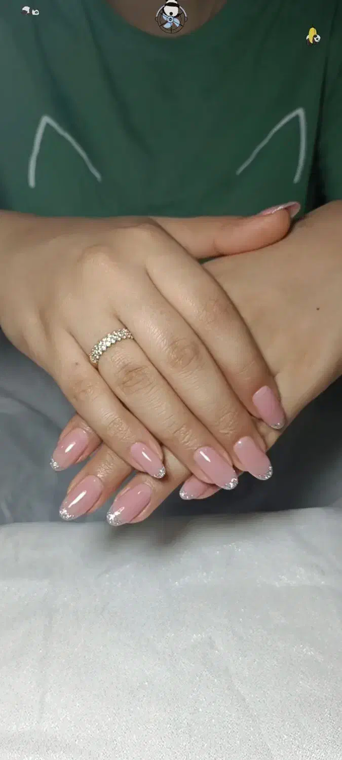 ناخنکاری|خدمات آرایشگری و زیبایی|گلوگاه, |دیوار