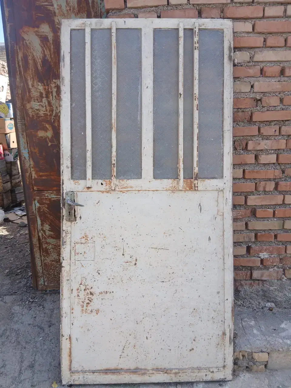 یک در چوبی یک در آهنی و بخاری توالت فرنگی و پلیت|حراج|خرمشهر, |دیوار