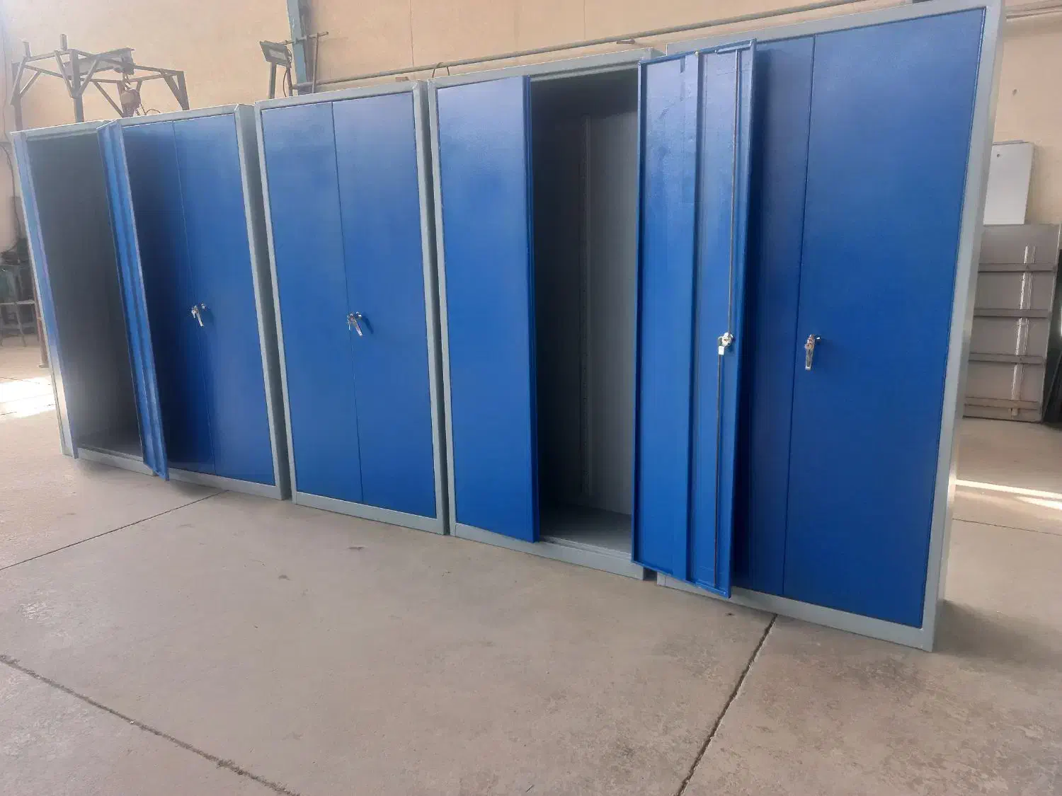 استخدام کارگر ماهر و کارگر غیر ماهر|استخدام صنعتی، فنی، مهندسی|بهارستان, |دیوار