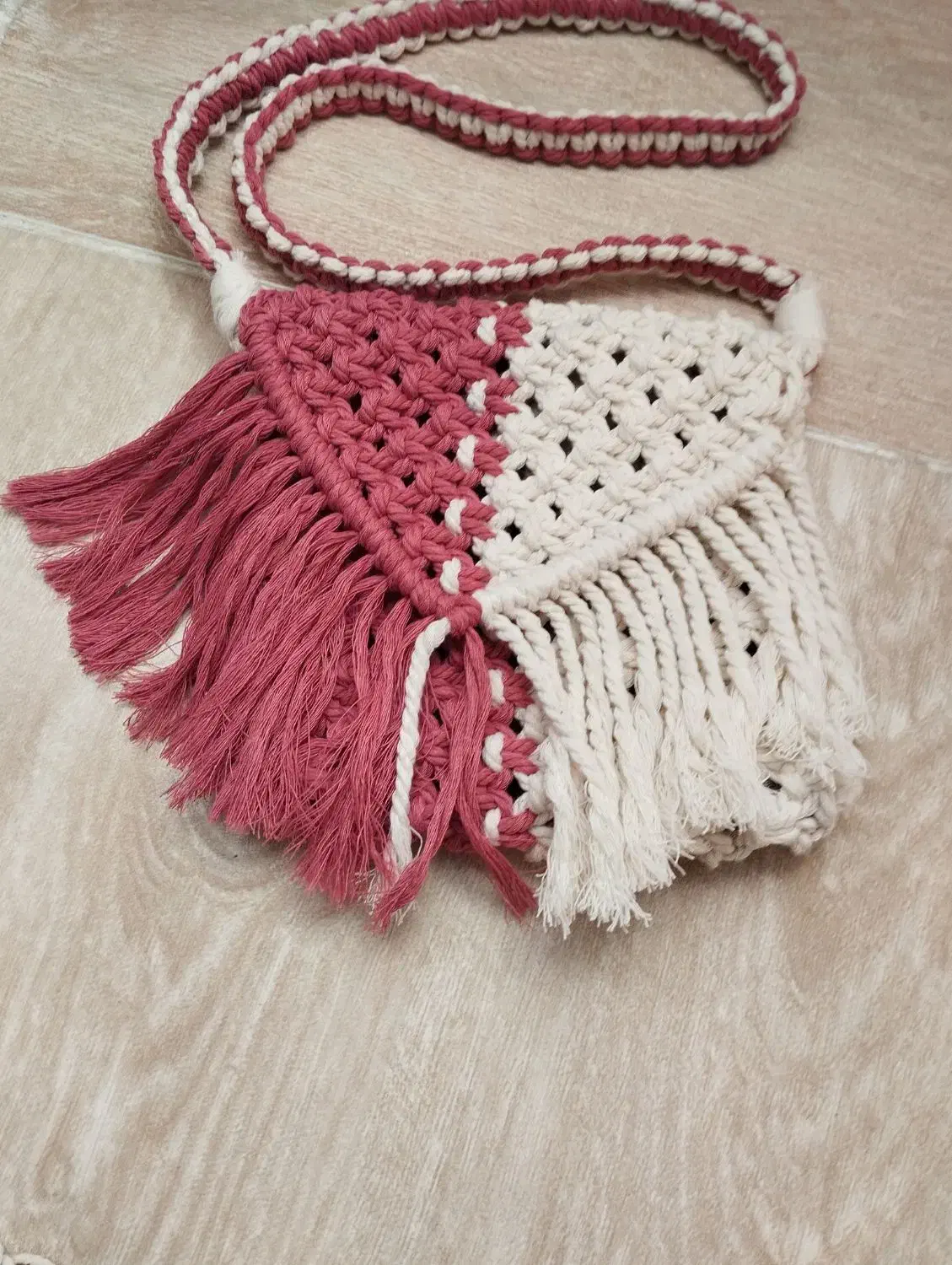 کیف زنانه ،کلاه و صندل مکرومه بافی|صنایع دستی و سایر لوازم تزئینی|بجنورد, |دیوار