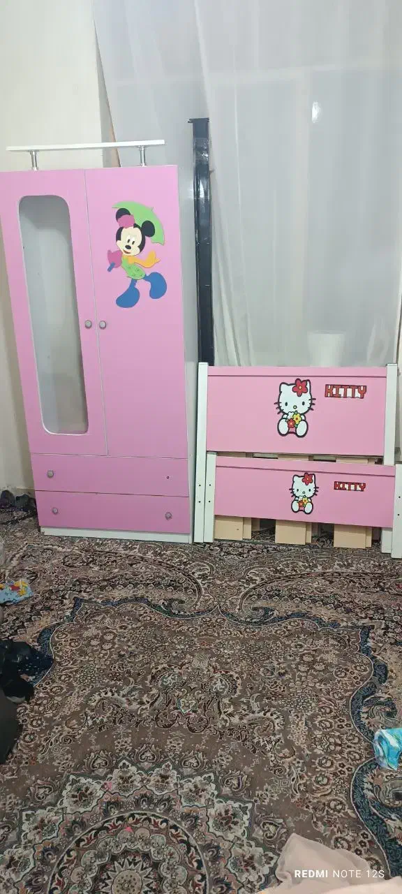 تخت و کمد کودک|تخت و صندلی بچه|زاهدان, |دیوار