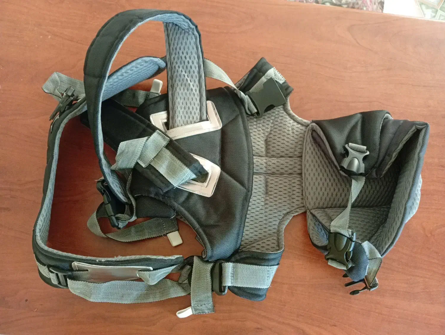 آغوشی نوزاد|کالسکه و لوازم جانبی|شیروان (خراسان), |دیوار