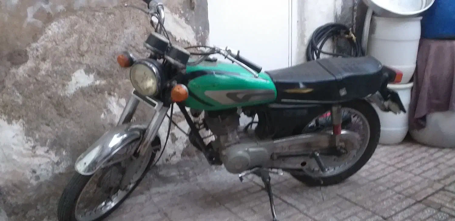 هندا ۱۲۵ سی جی|موتورسیکلت|پاکدشت, حصار امیر|دیوار