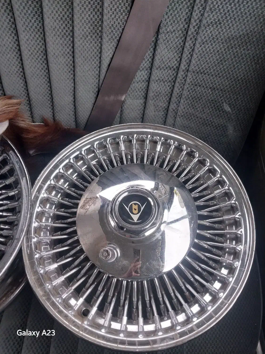 رینگ کالسگه ای|کلکسیون و سرگرمی|رباط‌کریم, رباط‌کریم|دیوار