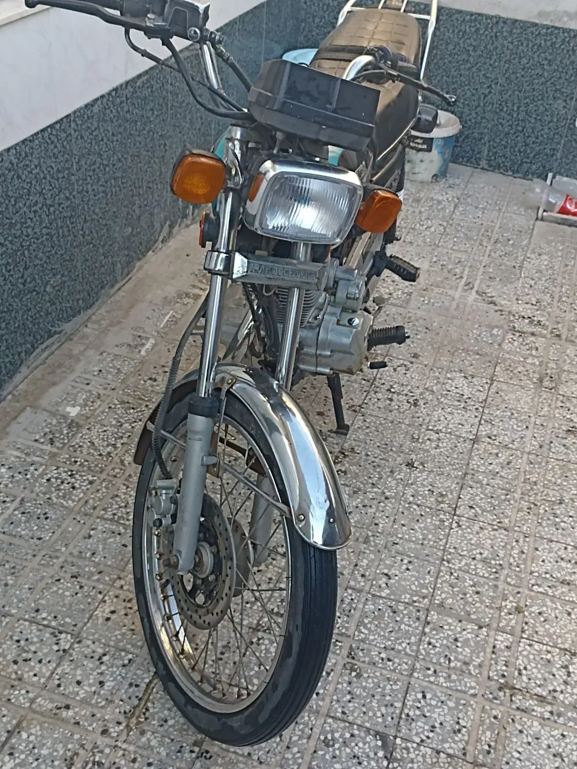 موتور 150|موتورسیکلت|تربتحیدریه, منظر|دیوار