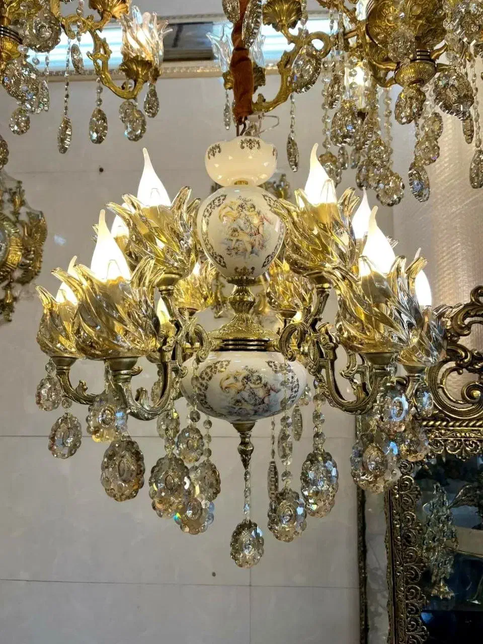 لوستر پاسارگاد ۸شاخه۱۶شعله برنزی باگارانتی تعویض|لوستر و چراغ آویز|تهران, کیانشهر|دیوار