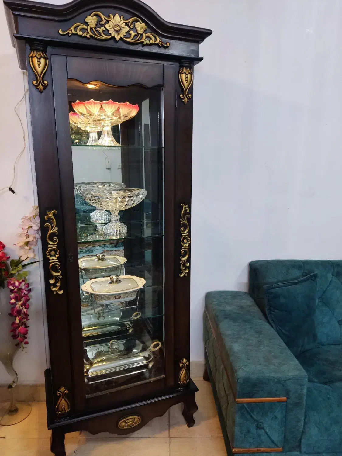 ویترین بسیار شیک|بوفه، ویترین، کنسول|آستانه اشرفیه, |دیوار