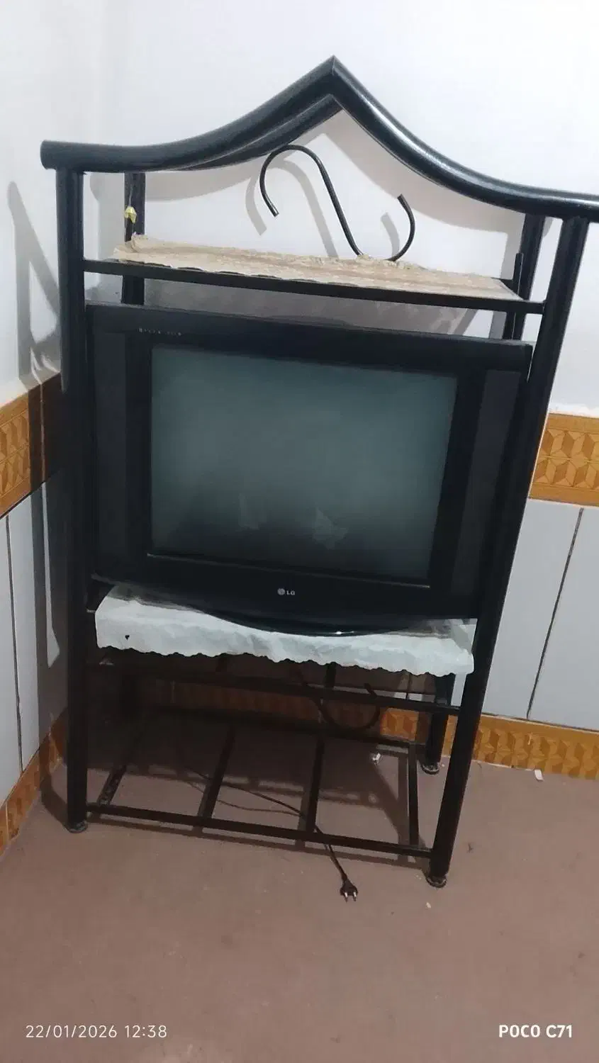 تلوزیون با میز|تلویزیون و پروژکتور|شادگان, |دیوار