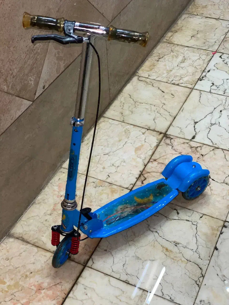 اسکوتر،تاب بچه،سه چرخه.|دوچرخه، اسکیت، اسکوتر|قم, انسجام|دیوار