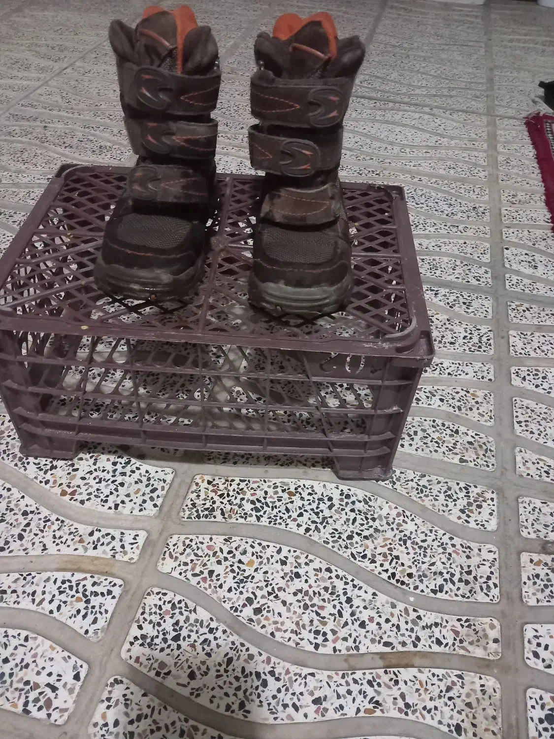 پوتین بچگانه|کفش و لباس بچه|سنندج, |دیوار