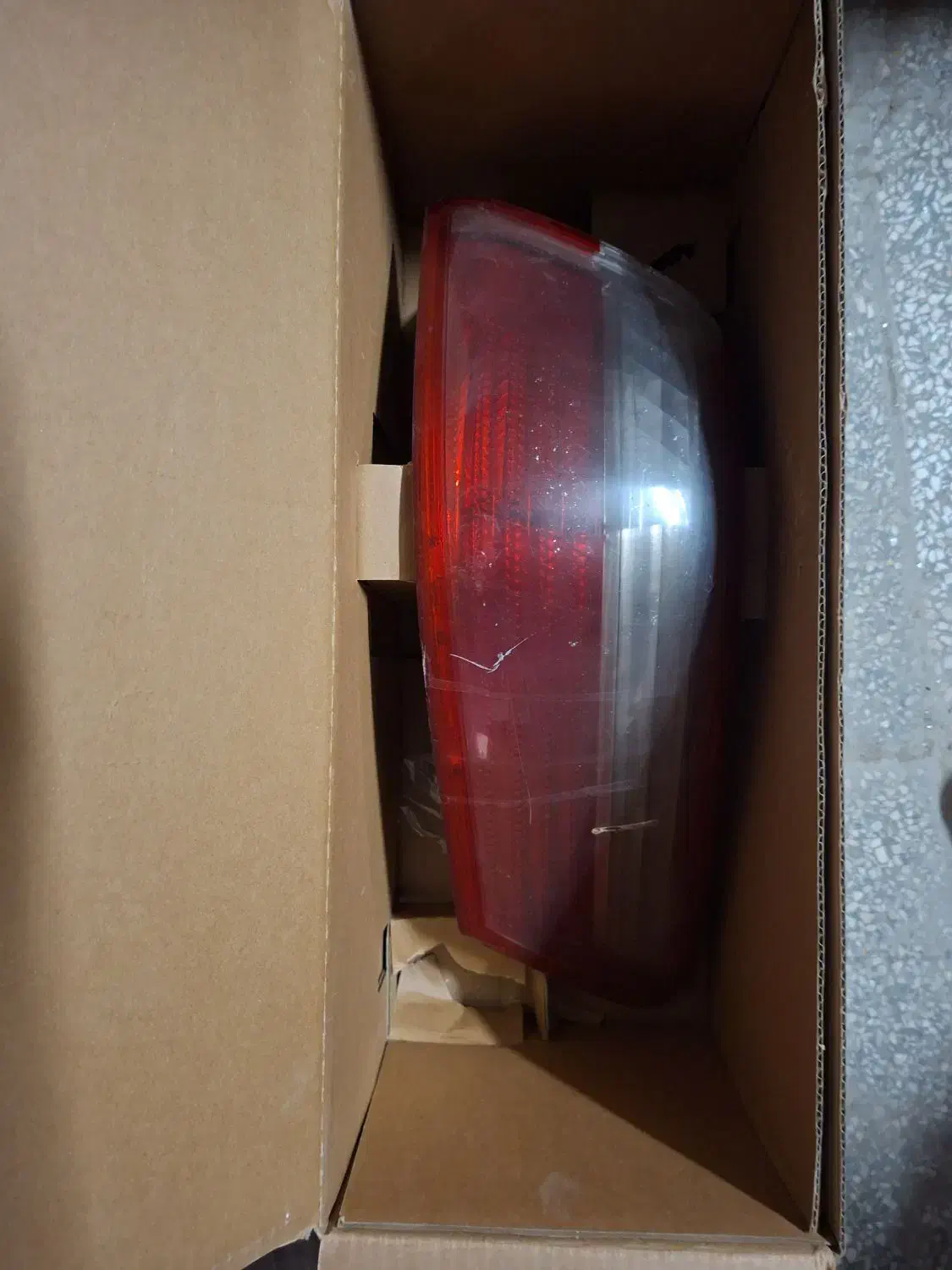 چراغ عقب کمری و فیلتر|قطعات یدکی و لوازم جانبی|اصفهان, قهجاورستان|دیوار