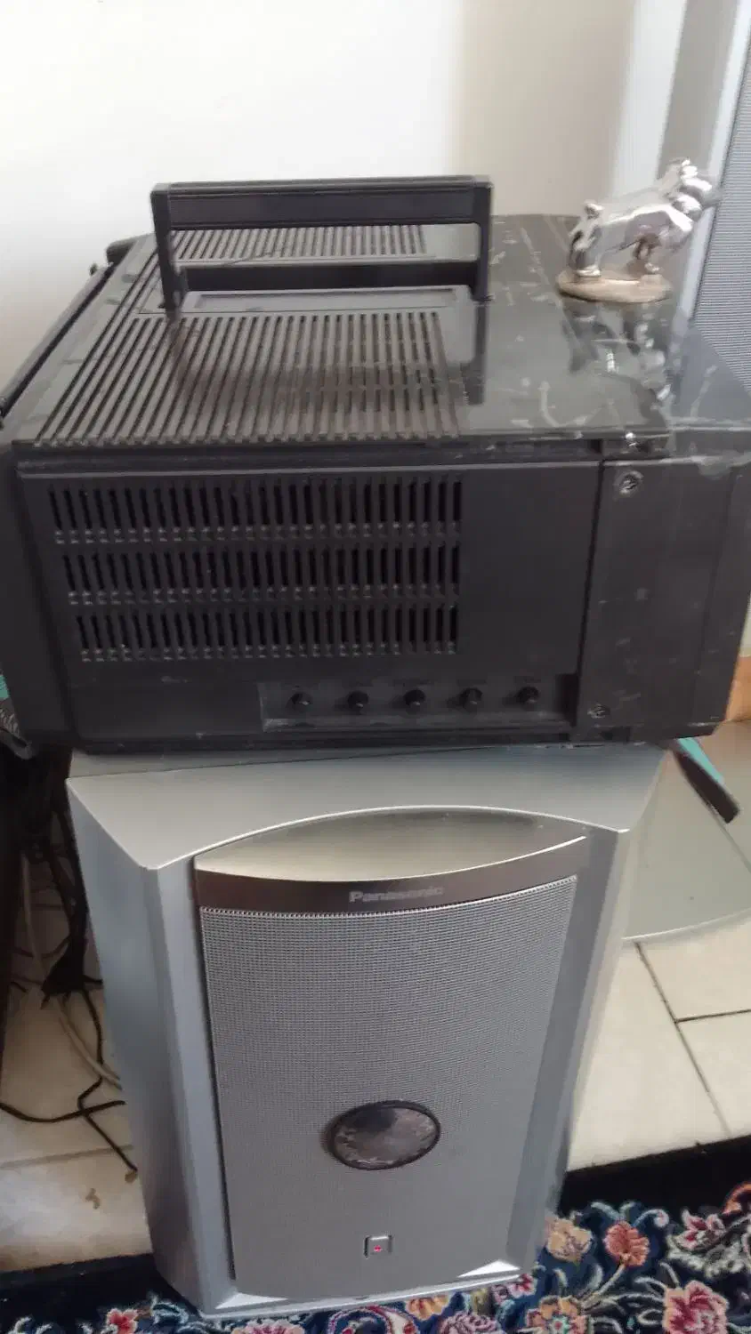 سه عدد دستگاه صوتی تصویری خاص|کلکسیون اشیاء عتیقه|مهاجران, |دیوار